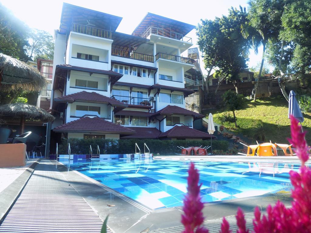 Kandyan Hotel Exterior foto